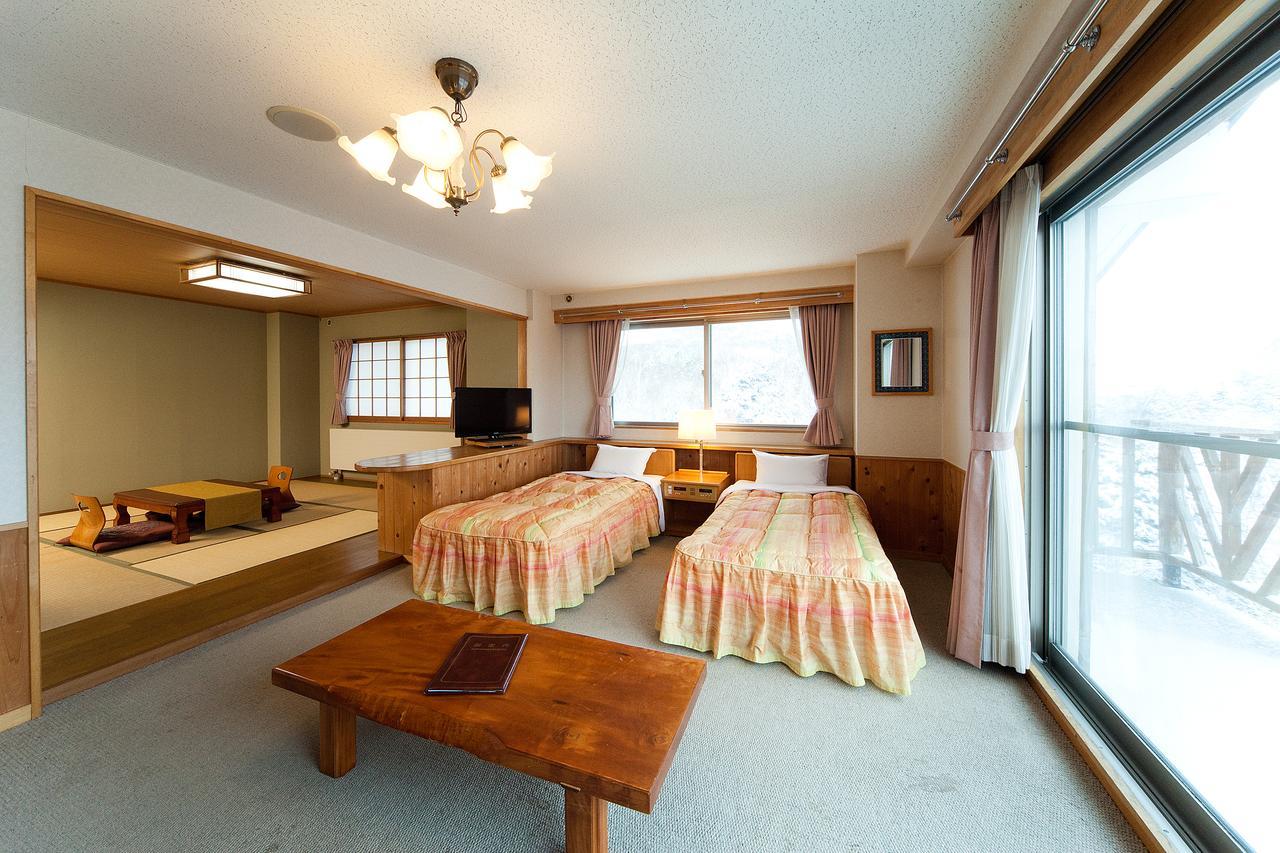 Hotel Mount Shiga Яманути Экстерьер фото